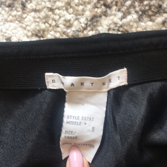 🆕 SMART SET | Fluted Skirt - Picture 3 of 4